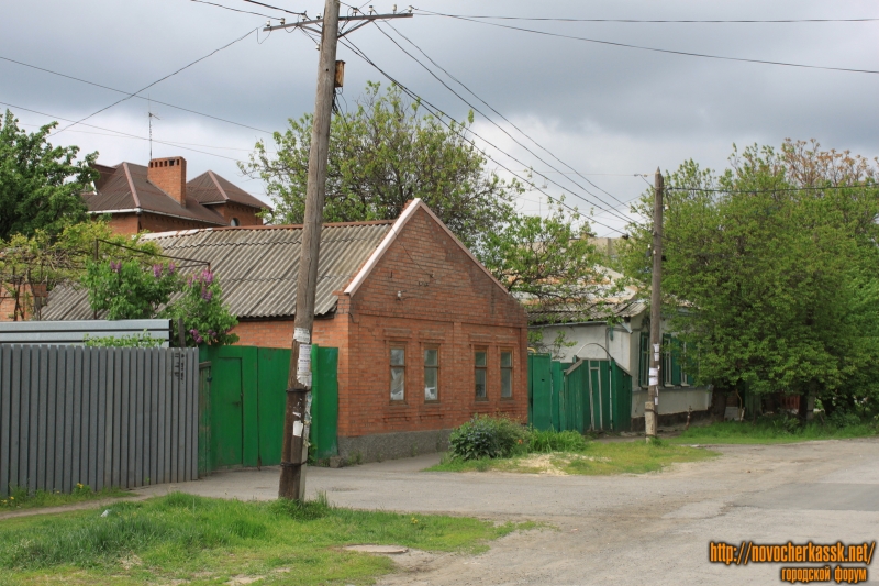 Новочеркасск: Улица Щорса, 149, 151