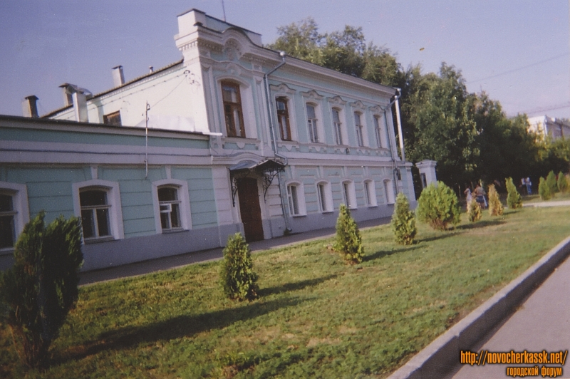 Новочеркасск: Проспект Платовский, 64