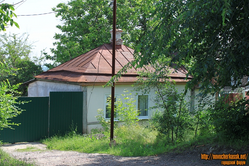 Новочеркасск: Улица Октябрьская, 150