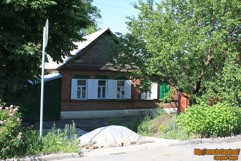 Новочеркасск: Улица Будённовская, 18