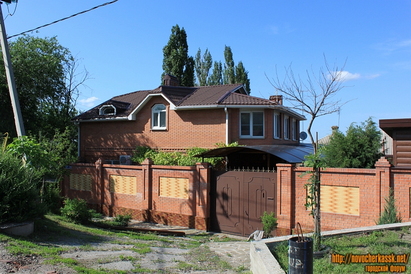 Новочеркасск: Улица Грекова, 196/34