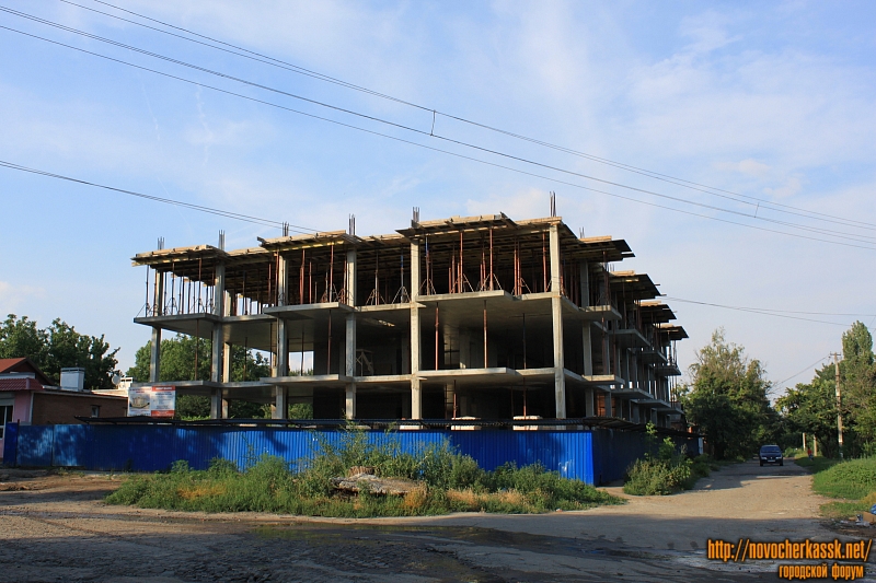Новочеркасск: Строительство на углу Первомайской и Тургенева