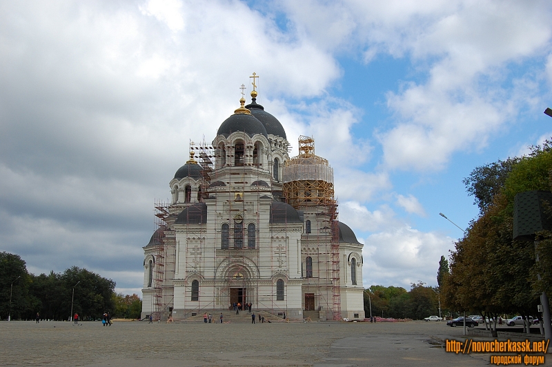 Новочеркасск: Золочение куполов собора