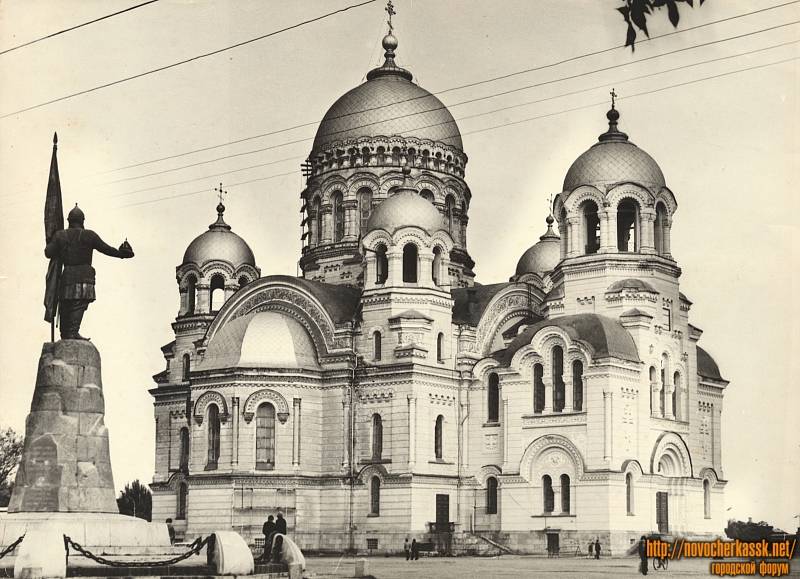 Новочеркасск: Собор и памятник Ермаку