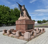 Памятник Бакланову