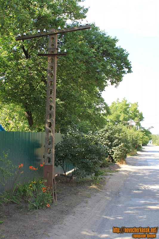Новочеркасск: Столб на улице Ветеринарной