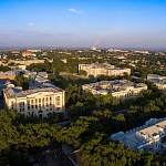 Вид на комплекс зданий ЮРГПУ (НПИ) на закате с запада