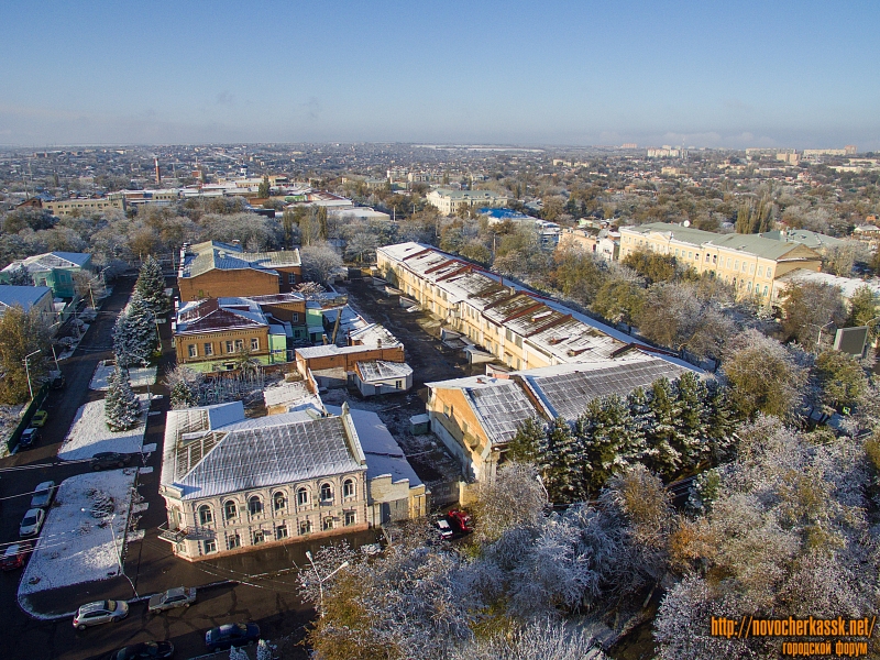 Новочеркасск: Бывшие Торговые ряды. Между Платовским и Дворцовой