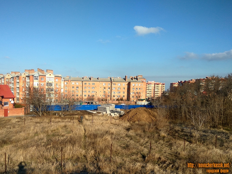 Новочеркасск: Строительство многоэтажных домов рядом с курганом на Сармате
