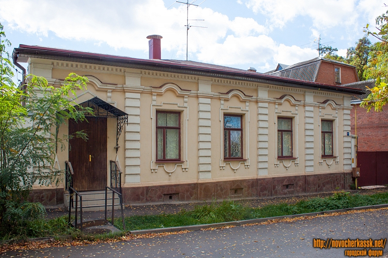Новочеркасск: Улица Комитетская, 111