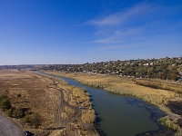 Река Аксай вдоль южной стороны Новочеркасска