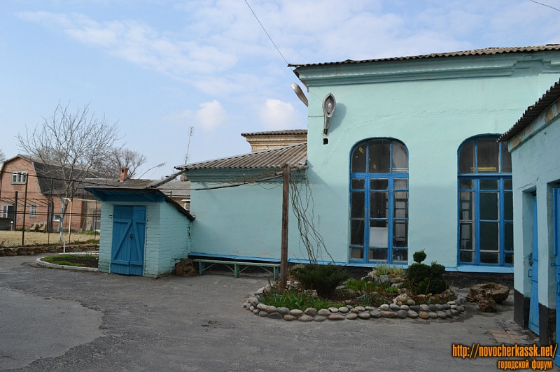 Новочеркасск: Во дворе ул. Атаманская, 39 / ул.Генерала Лебедя 1