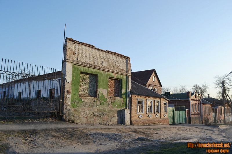 Новочеркасск: Проспект Платовский, 103