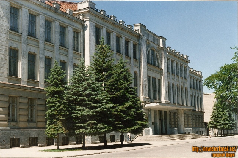 Новочеркасск: Драмтеатр в 90е годы