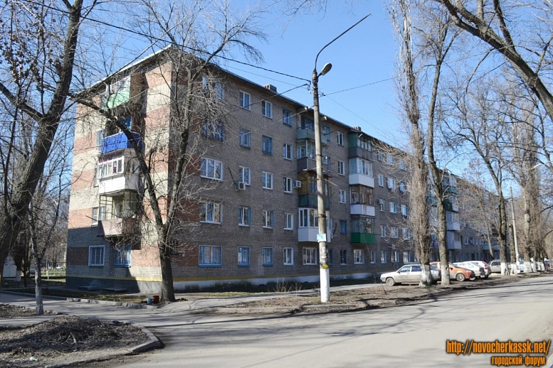 Новочеркасск: Ул. Гвардейская, 13