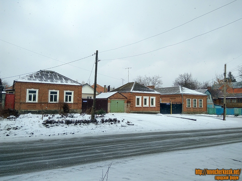 Новочеркасск: Улица Ларина, 17, 17А, 19