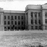 Главный корпус НИИ (индустриального института) со стороны стадиона. 1943 год