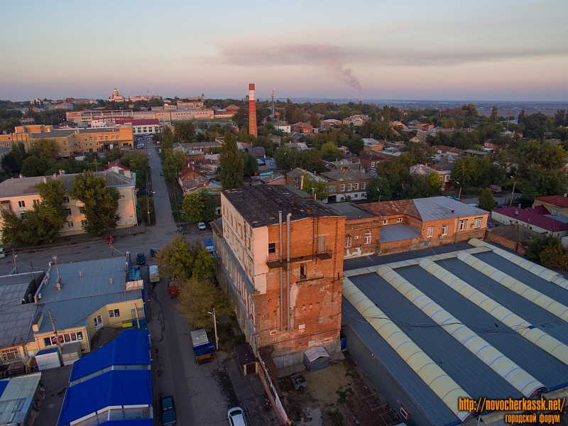 Новочеркасск: Бывший хлебзавод и пересечение Энергетической улицы и улицы Богдана Хмельницкого