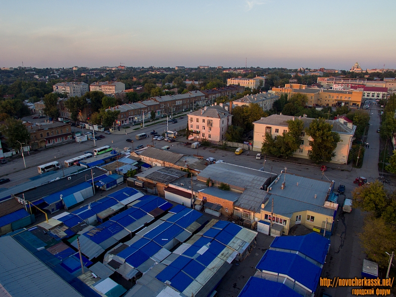 Новочеркасск: Азовский рынок и улица Богдана Хмельницкого