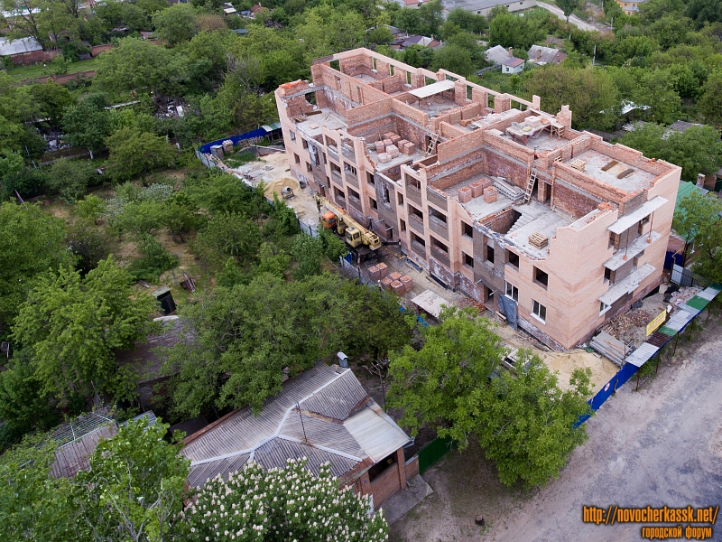 Новочеркасск: Строительство по улице Александровской, 185