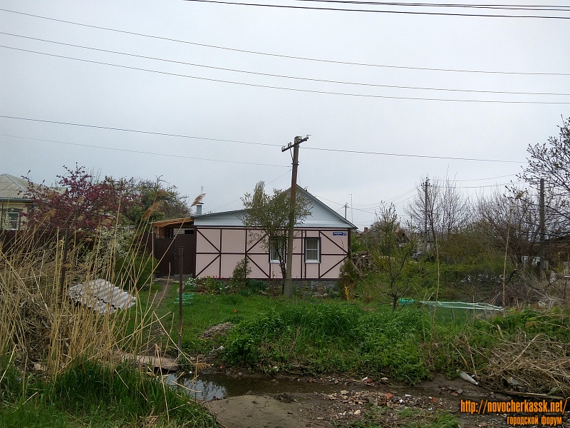 Новочеркасск: Улица Ларина, 77