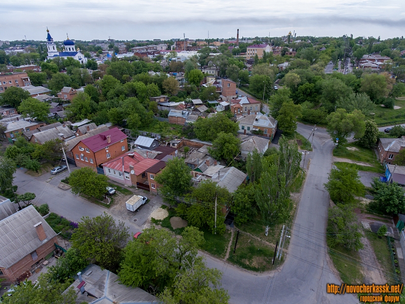 Новочеркасск: Пересечение Кирпичной улицы и Александровской