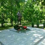 Памятник Александру Позыничу  в Александровском парке