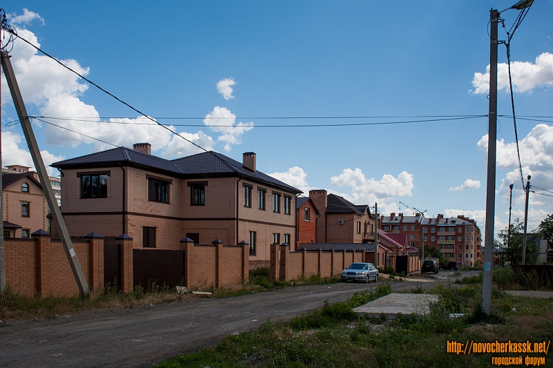 Новочеркасск: Коттеджи в районе улицы Ященко