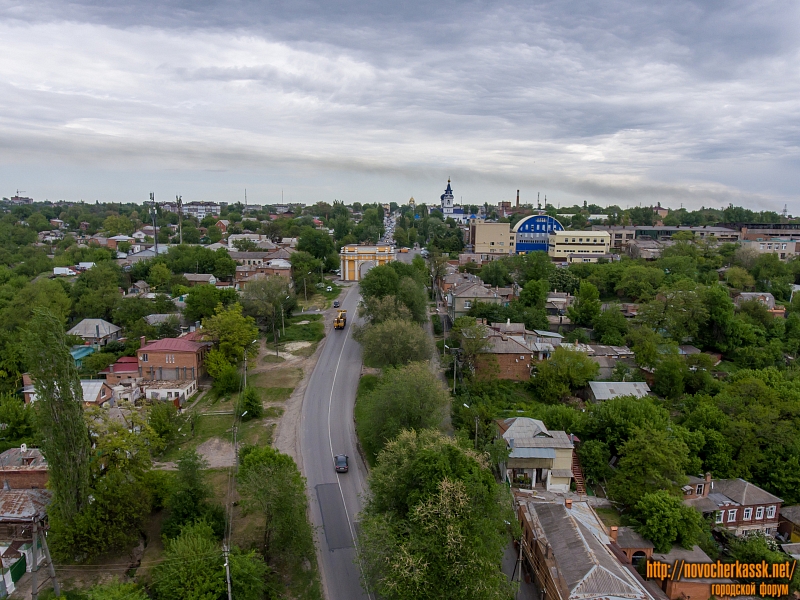 Новочеркасск: Проспект Платовский в районе Арки