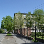 Вид улицы Островского. Справа - общежитие