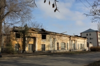 Сгоревшее здание на проспекте Ермака, 108