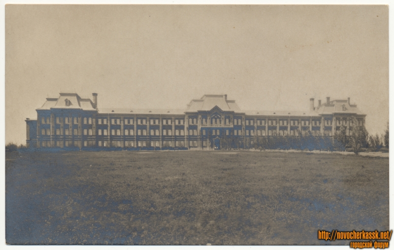 Новочеркасск: «Кадетский корпус». Проспект Баклановский. Вид со стороны пл. Чапаева и ул. Михайловской