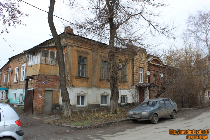 Новочеркасск: Улица имени генерала Лебедя, 8