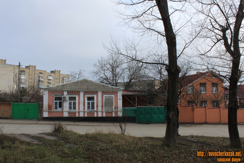 Новочеркасск: Площадь Чапаева, 3