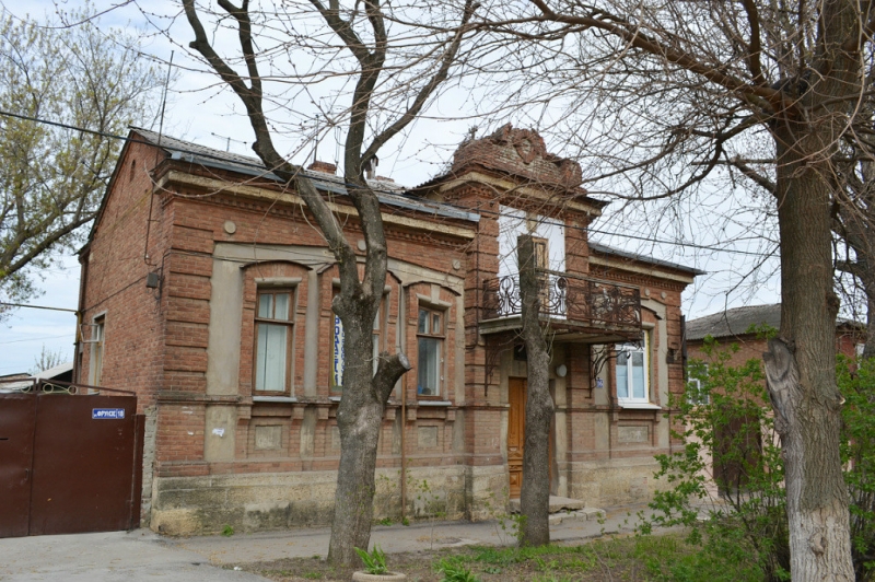 Новочеркасск: Улица Фрунзе, 16