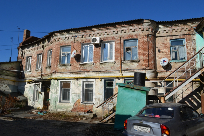 Новочеркасск: Двор ул. Михайловская, 151