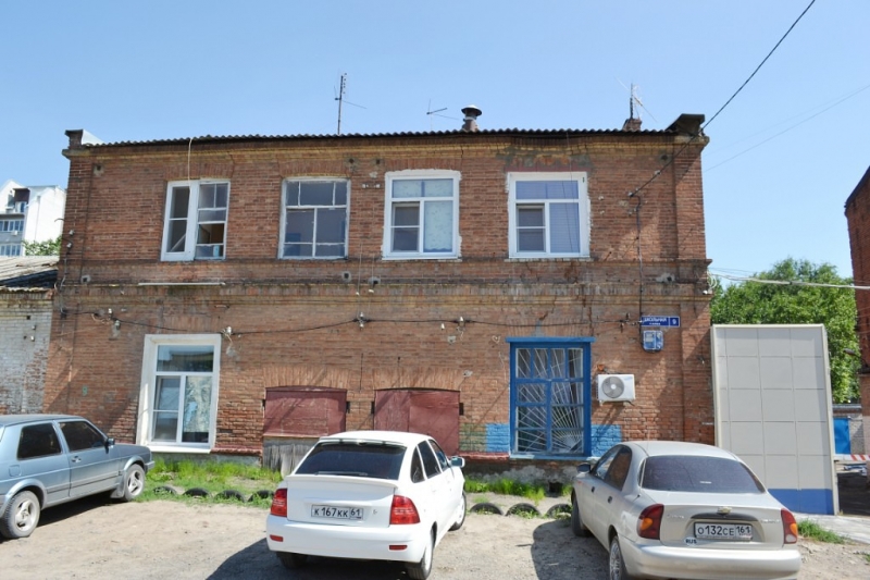 Новочеркасск: Улица Школьная, 9