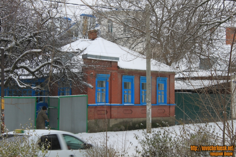 Новочеркасск: Площадь Чапаева, 6