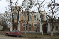 Красный спуск, 34