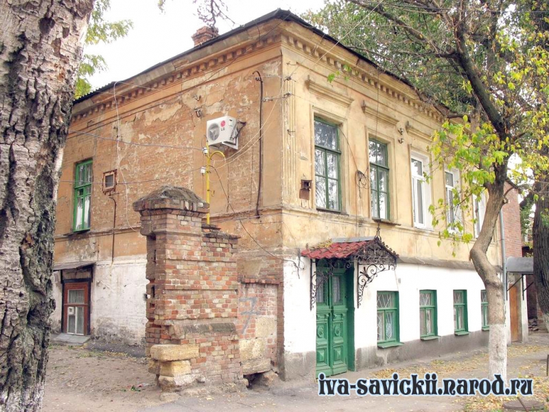 Новочеркасск: Улица им. генерала Лебедя, 9