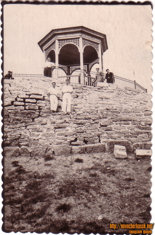 Новочеркасск: В Александровском парке. 1 мая 1953 г.