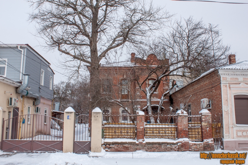 Новочеркасск: Улица Просвещения, 128