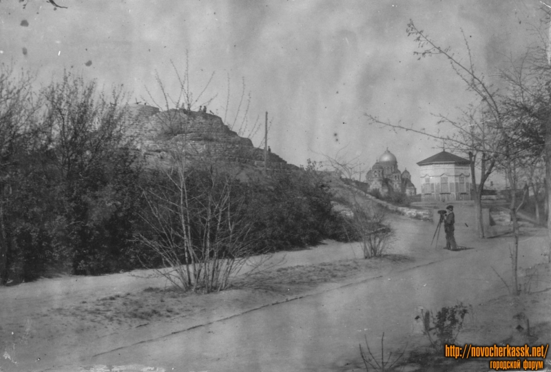 Новочеркасск: Курган в Александровском саду