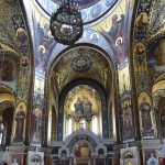 Современный интерьер собора