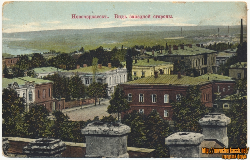 Новочеркасск: «Вид западной стороны». На фото - улица Дворцовая. Справа - Атаманский дворец