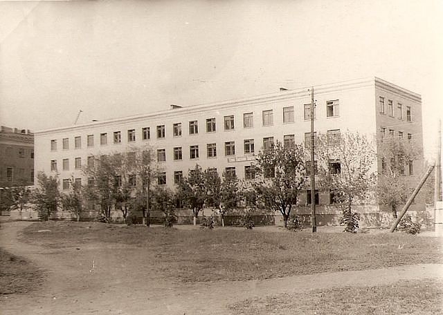 Новочеркасск: НВВККУС. Ул. Атаманская, 36/пр.Платовский