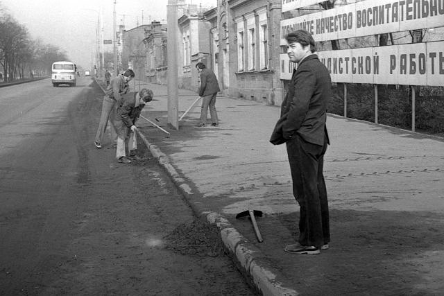 Новочеркасск: Пр. Баклановский, 14. Начало 80-х