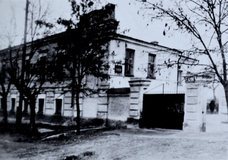 Новочеркасск: Новочеркасское медицинское училище. 1968 год. Спуск Ермака, 33