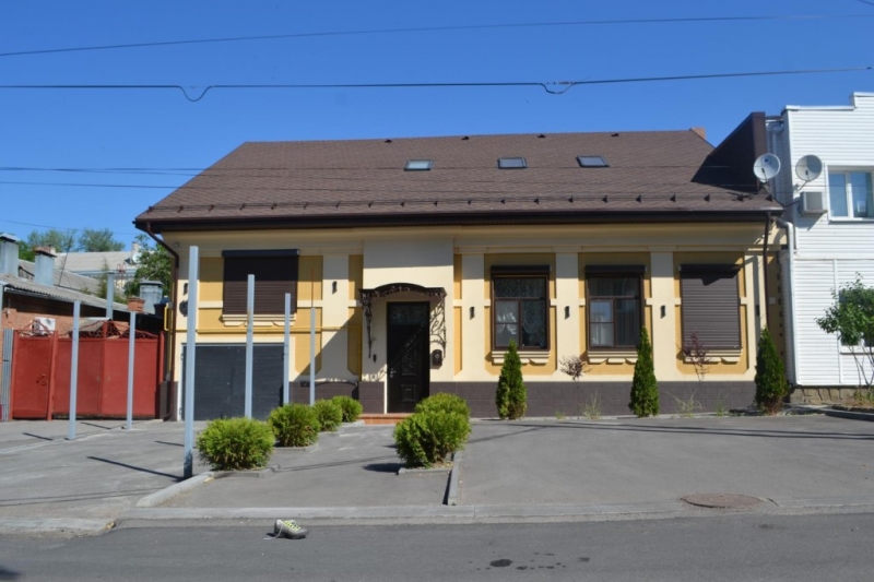 Новочеркасск: Ул. Бакунина, 10