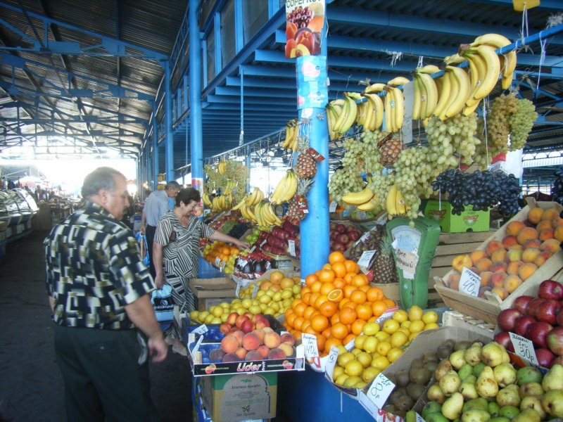 Новочеркасск: Азовский рынок - центральный рынок. 16 сентября 2005 года